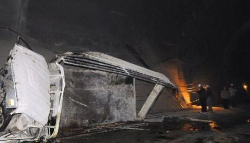 انفجار في نفق للسيارات في الصين يودي بحياة 19 عاملا