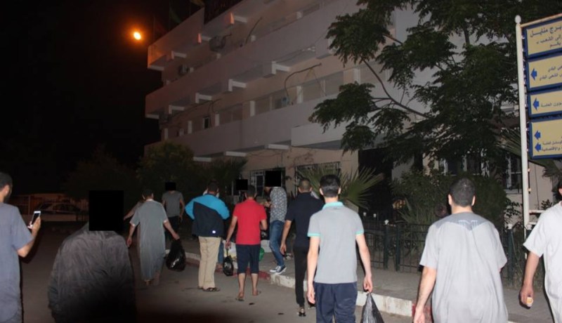 بالصور.. هكذا إحتج سكان برج منايل ببومرداس على النفايات التي أغرقت أحيائهم