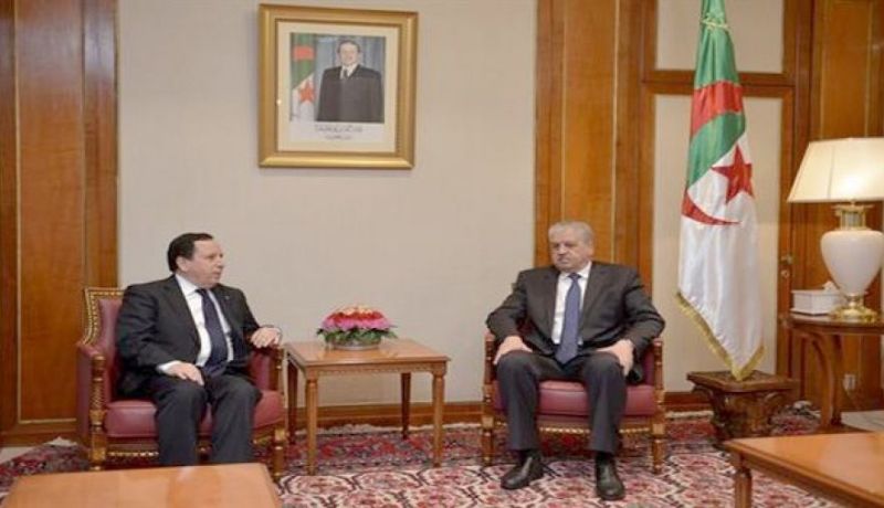 سلال يستقبل وزير الشؤون الخارجية التونسي
