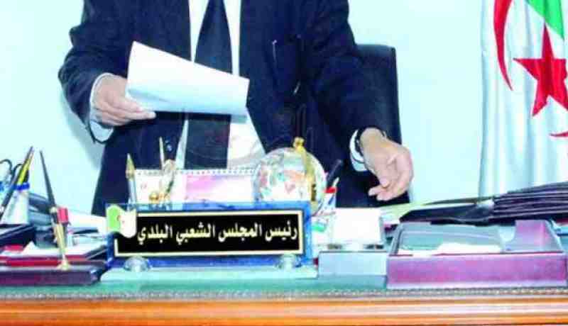 والي وهران يجمّد مهام مير عين الترك
