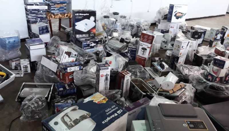 إحباط محاولة تهريب 80 هاتفا نقالا و177 جهازا إلكترومنزليا بميناء وهران