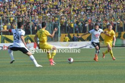 بالصور.. نهاية الشوط الأول بين الشبيبة والوفاق بالتعادل السلبي