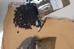 بالصور.. حجز أكثر من 4 كلغ من كريات الرصاص بمطار عنابة