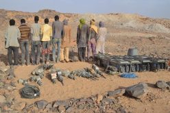 توقيف 29 منقبا عن الذهب بحوزتهم رشاش ومركبتي دفع بالجنوب