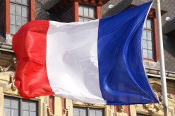 فرنسا تعود و تحشر أنفها في شؤون الجزائر الداخلية