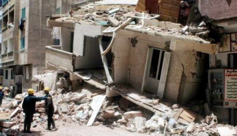 انهيار 4 مبان سكنية بالإسكندرية وأنباء عن سقوط عشرات الضحايا