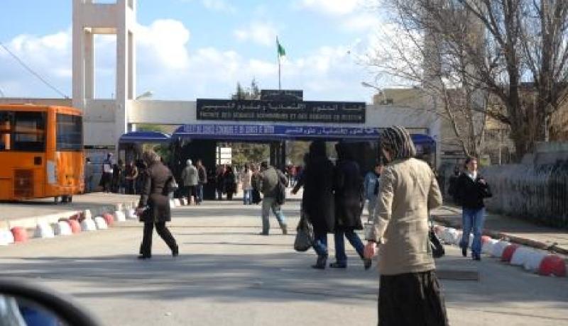 حراوبية يتسلم المقترحات النهائية لنظام التعويضات والمنح الخاص بالأساتذة