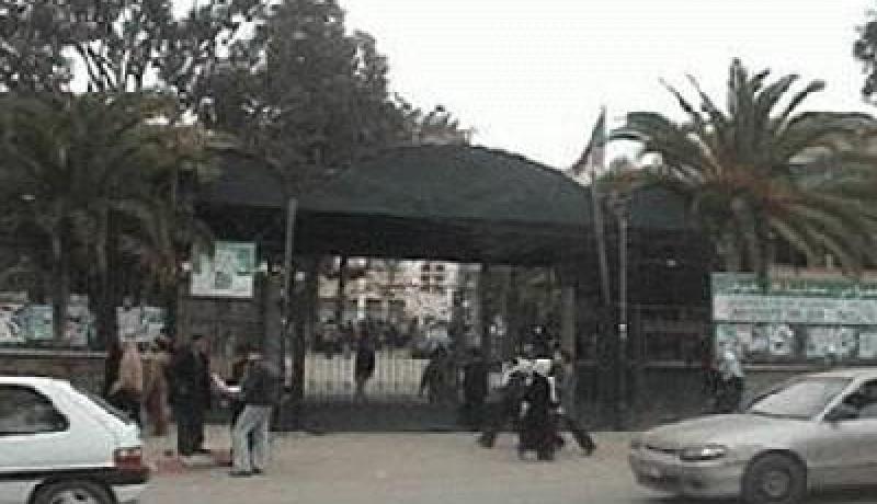 محاولة انتحار طالبة جامعية داخل مصلى كلية الحقوق ببن عكنون بالجزائر