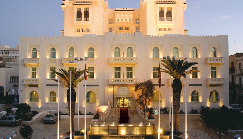 الخضر يبتعدون عن ضجة مصطافي تونس