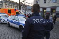 مقتل عدة أشخاص في إطلاق نار أمام معبد يهودي في مدينة هالة الألمانية