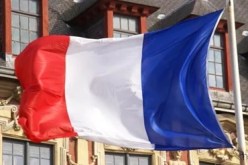 منظمات غير حكومية تشبه مشروع قانون فرنسي حول الهجرة ب”غوانتانامو”