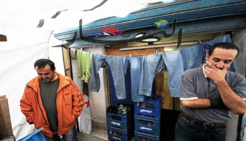 قصة ‮32 ‬جزائريا‮ ‬يعيشون كالجرذان‮ ‬داخل‮ ‬حانوت