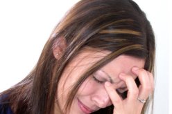 أنقـذونـي.. أهلي يجبرونني على كهل فـي سنّ أبي