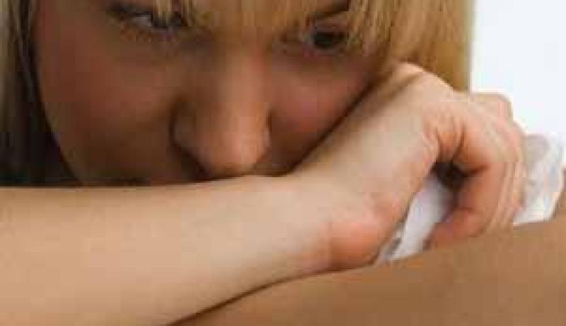 حتى بعدما سلمته نفسي ونال مني..  مازالت والدتي ترفض زواجي منه