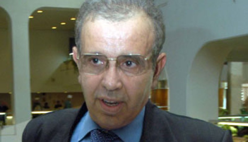 قسنطيني يتراجع عن الانفجار