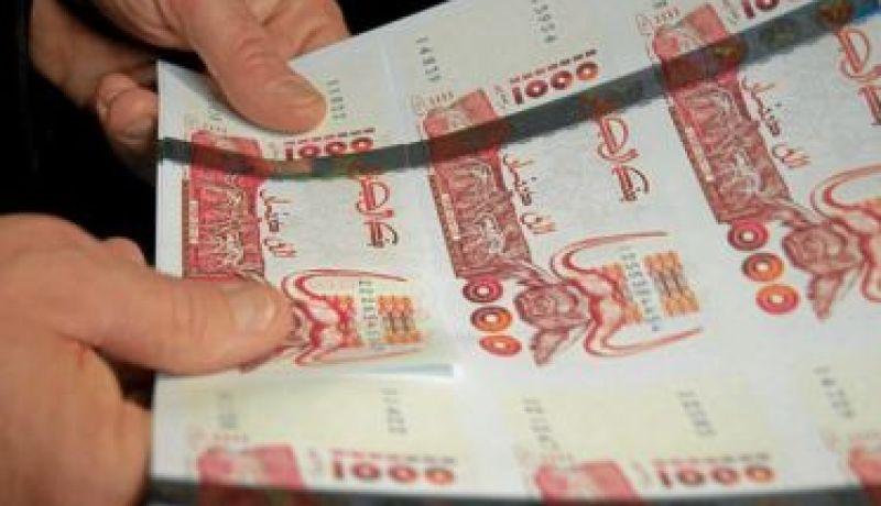 إلقاء القبض على عصابة تروج للأوراق النقدية المزورة بالعفرون البليدة