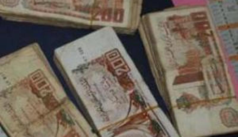 آلاف الجزائريين دخلوا إلى تونس بأوراق نقدية مزورة