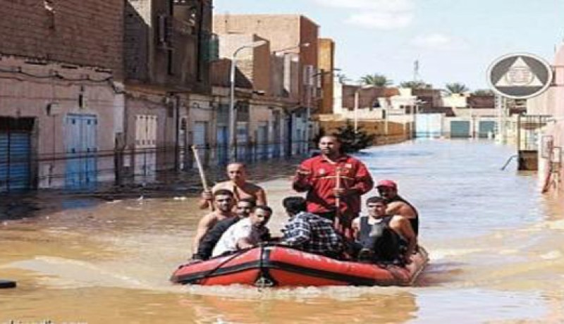 اجلاء 9 عائلات كانت محاصرة بسبب الفيضانات في الطارف