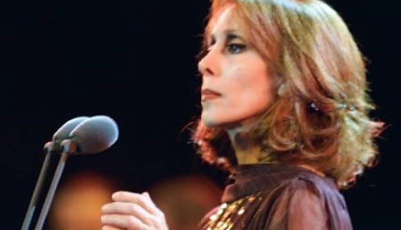 فيروز صاحبة الصوت الخالد.. لم تمت