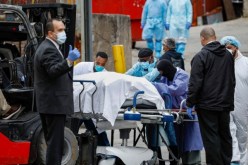 أمريكا تُسجل أزيد من 1200 وفاة بكورونا خلال يوم!