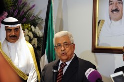 عباس يفتتح سفارة فلسطين بالكويت