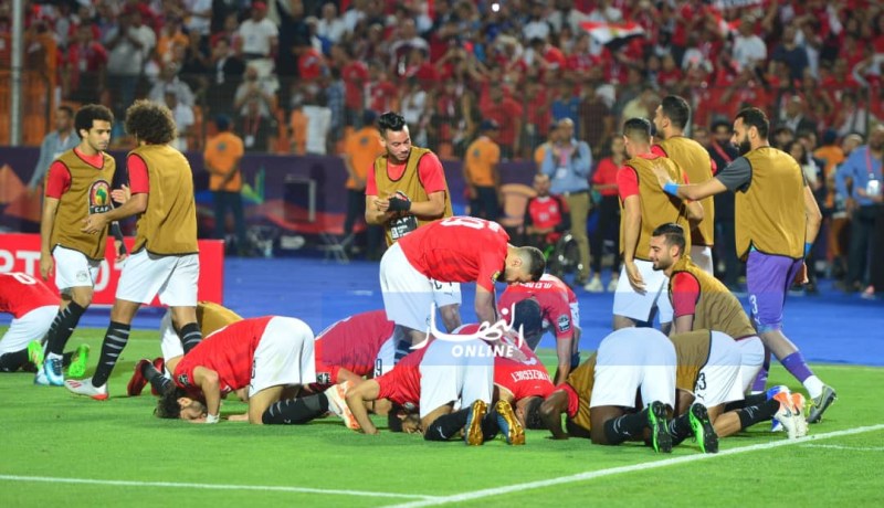 بالصور.. المنتخب المصري يُحقق فوز بشق الأنفس على زيمبابوي