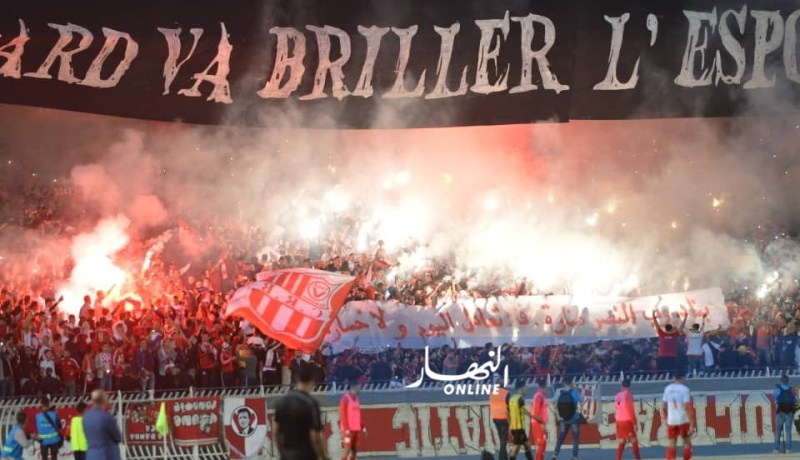 بالصور.. “أبناء لعقيبة” يُبدعون في مدرجات 5 جويلية