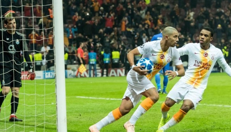 الإمبراطور في رسالة لـ “فيغولي”: “إلعب هكذا ومسموح لك أن تضيع ضربات الجزاء” !