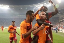 بالفيديو.. فيغولي يواصل التألق ويمنح كرة هدف !