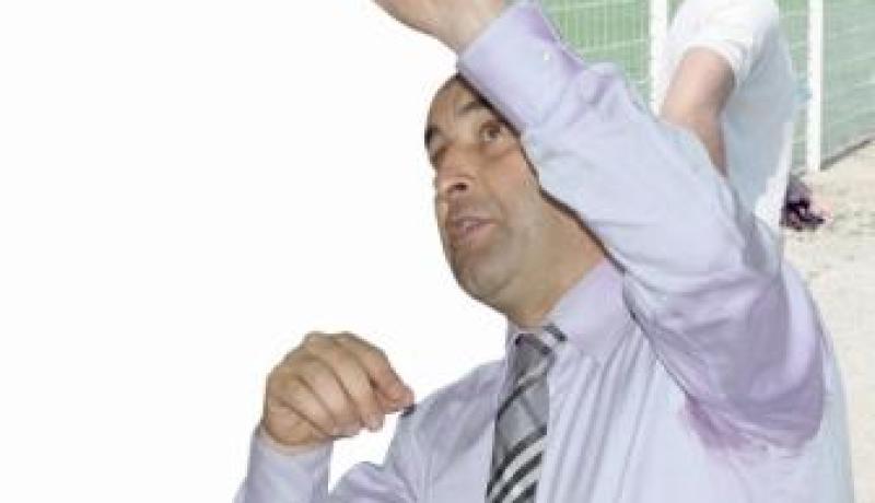 فيغــولي ''يهين'' بن شيخة في إسبانيـا ويتكبّر عليه