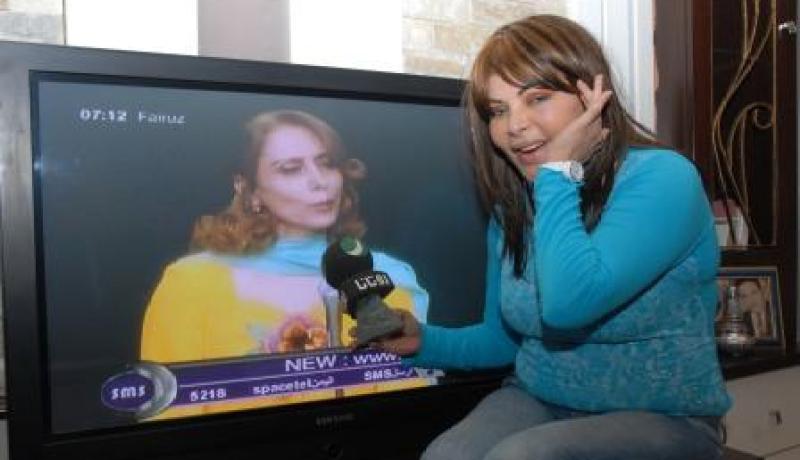 فلـة تتـحـدى ''روتـانـا'' وتسـجـّل أغنـيـة خليـجـية..''أبـي أنســــــــــاك''