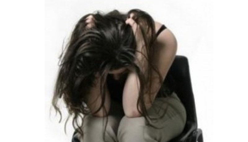 يوقع جارته القاصر في شباكه ويغتصبها في وهران