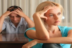 يجاهر بخيانتي ولا يخشى لومة لائم