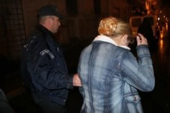 أم تقتل رضيعتها رفقة عشاقها الثلاثة بالبيض وتدفنها في فناء بيت