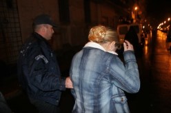 شابة تقود عصابة الجلابيب لسرقة ثلاثة عشر مليارا من منزل شقيقتها