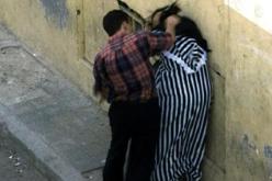 أب يعتدي جنسيا على ابنتيه القاصرتين