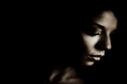 ‮ ‬على فراش من حرير قدمت لصديقتي‮ ‬شريك حياتي‮‬