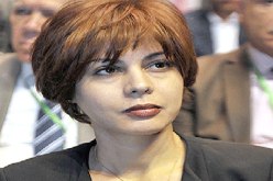 موكب الوزيرة فرعون يتعرض لحادث  مرور ببجاية