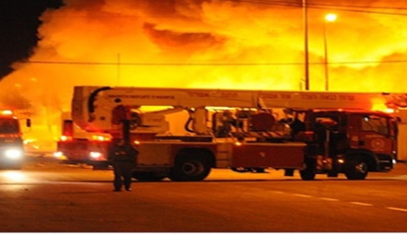 حريق مهول يعصف بمنطقة “وود لين” الصناعية بلندن