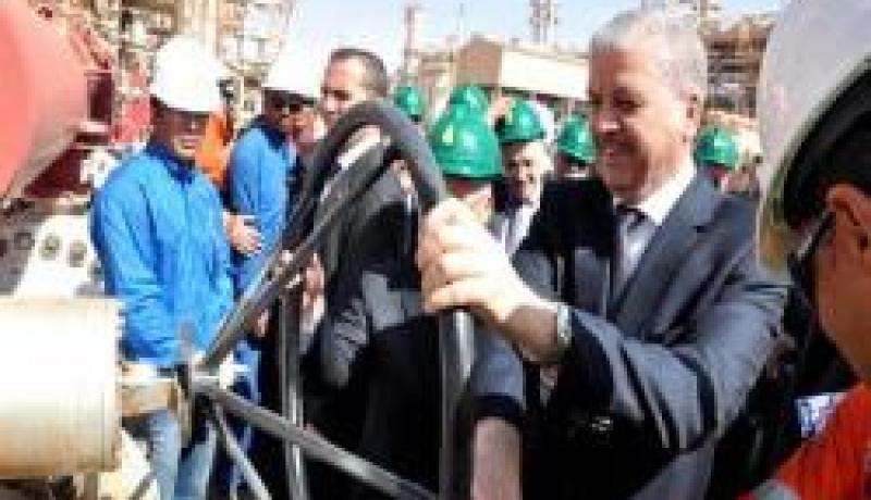 سلال يشرف على تشغيل 10 مجموعات من التوربينات المتحركة بالمسيلة