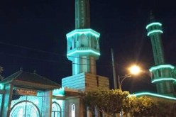 الشلف: المصلون يطالبون بإسترجاع موقف السيارات لمسجد الهداية بالفيرم