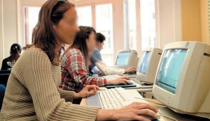 طالب جامعي يحبط محاولة حرڤة ثلاث تلميذات بالوادي
