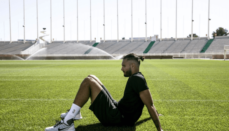 نجم الـ”NBA” فورنيي: “الجزائريون خارقون وعلمهم في كل مكان”