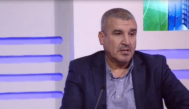بالفيديو.. رئيس إتحادية الملاكمة:”بن شبلة رفض الألوان الوطنية”