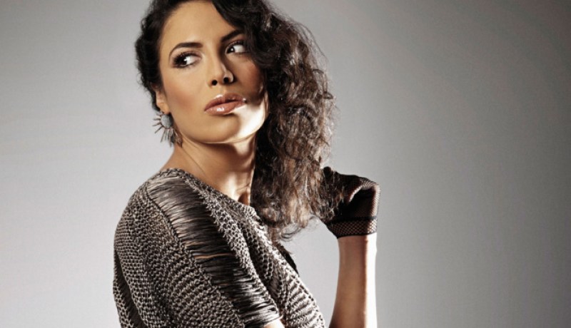 الفنانة زاهو تحيي حفلا اليوم الأحد بالقاعة البيضاوية