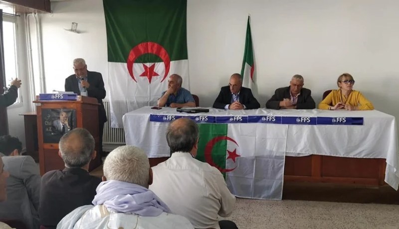 الأفافاس يحذر من أي قمع يحول الحراك الشعبي السلمي عن أهدافه