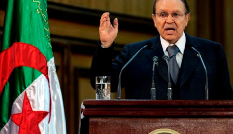 بوتفليقة : لا يحق لأحد أن يعرض الجيش الوطني الشعبي و المؤسسات الدستورية إلى البلبلة