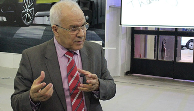 عشايبو لـ”النهار اونلاين”: قدمت طلبا للحكومة لاسترجاع علامة كيا.. وهكذا ستنخفض أسعار السيارات
