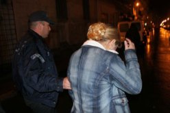 فتاة لا يتجاوز سنها 17 سنة تقود مجموعة أشرار