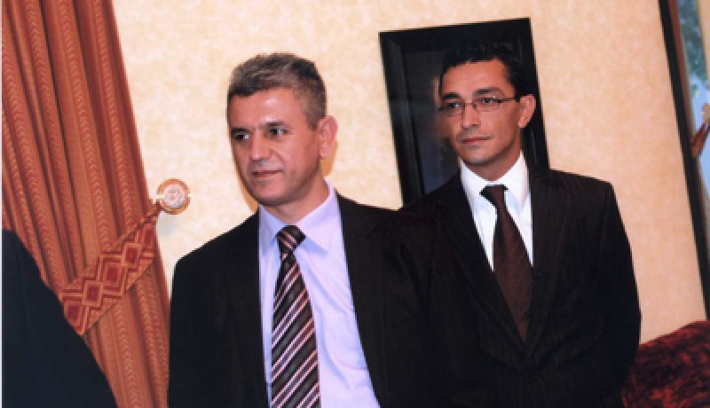 نجل سعدي‮ ‬يُخفي‮ ‬صور الثراء